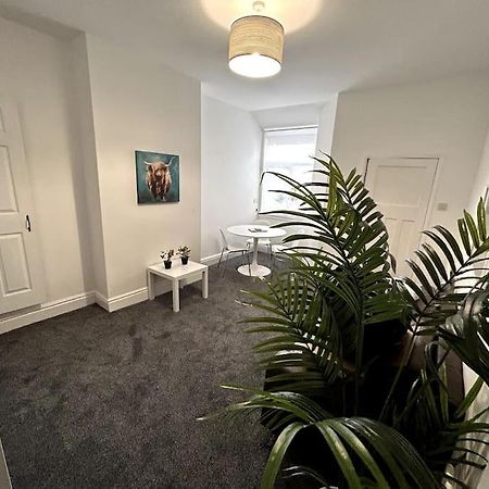 Bright Home From Home Stoke-on-Trent 外观 照片