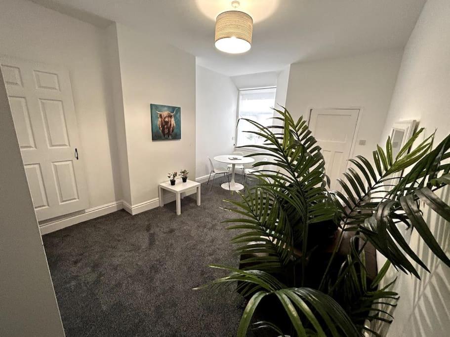 Bright Home From Home Stoke-on-Trent 外观 照片